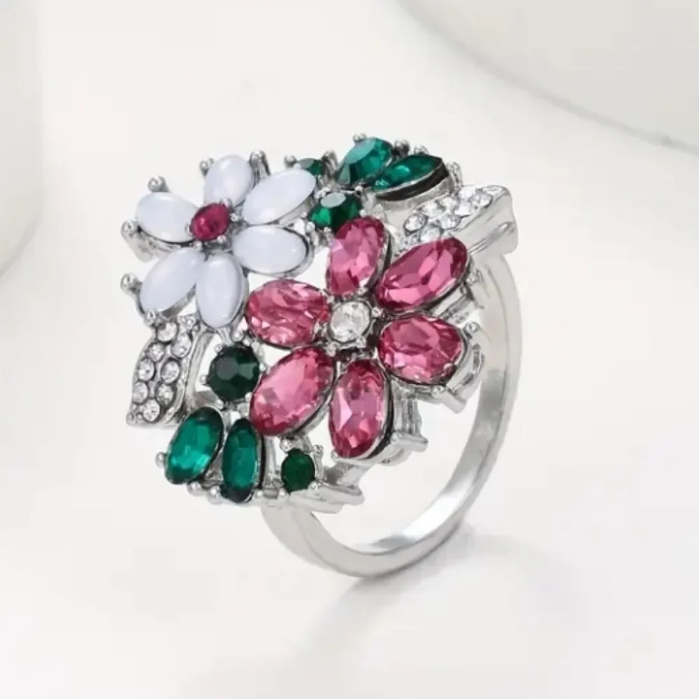 Ladies Bohemian Floral Ring sz 6